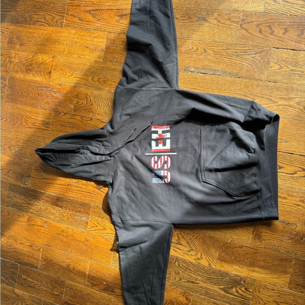 Canadian pride sweatshirt US|EH (Large)